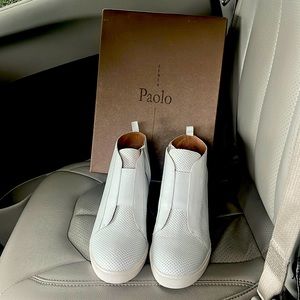 Linea Paolo Felicia Suede Wedge Zipper Bootie Sneaker white